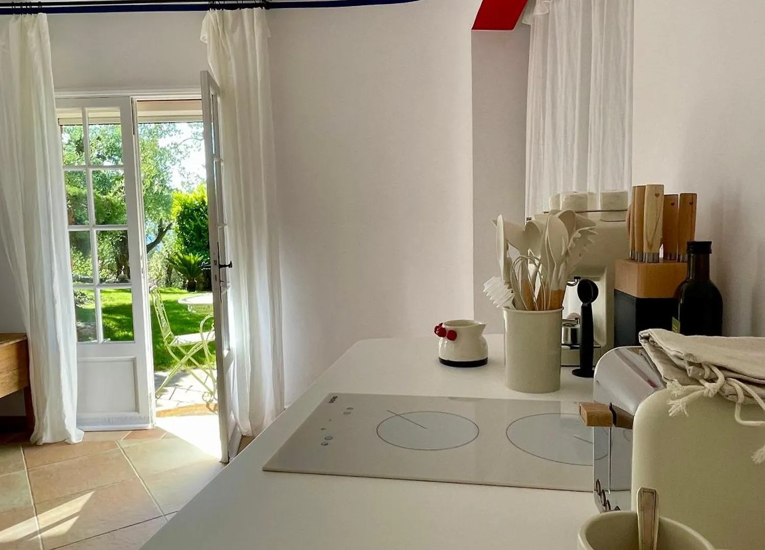 Villa Pipa Polaris I Suite Bebop - Vue Privilegiee, Chic, Lumineuse Speracedes 0*,